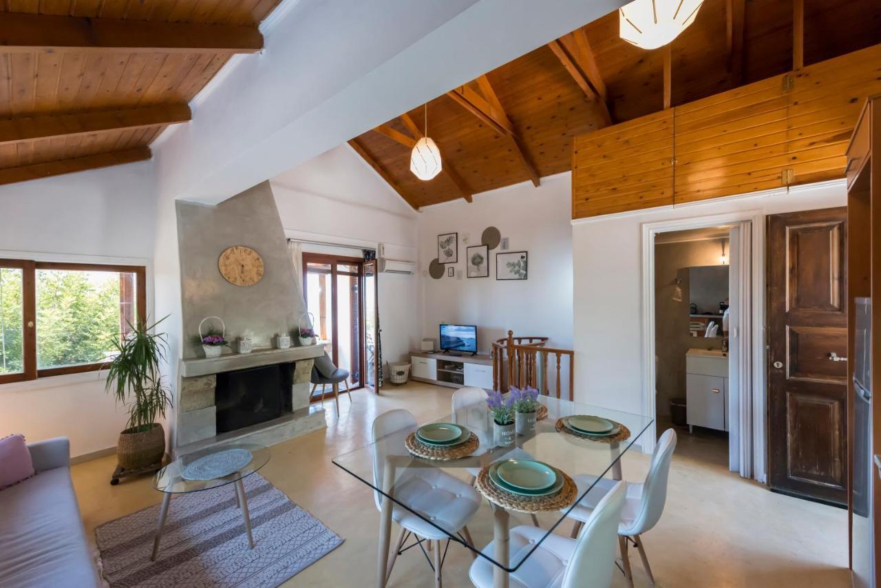 Appartamento Seaside Heaven - Sunset Views Close To The Beach Kalamata Esterno foto
