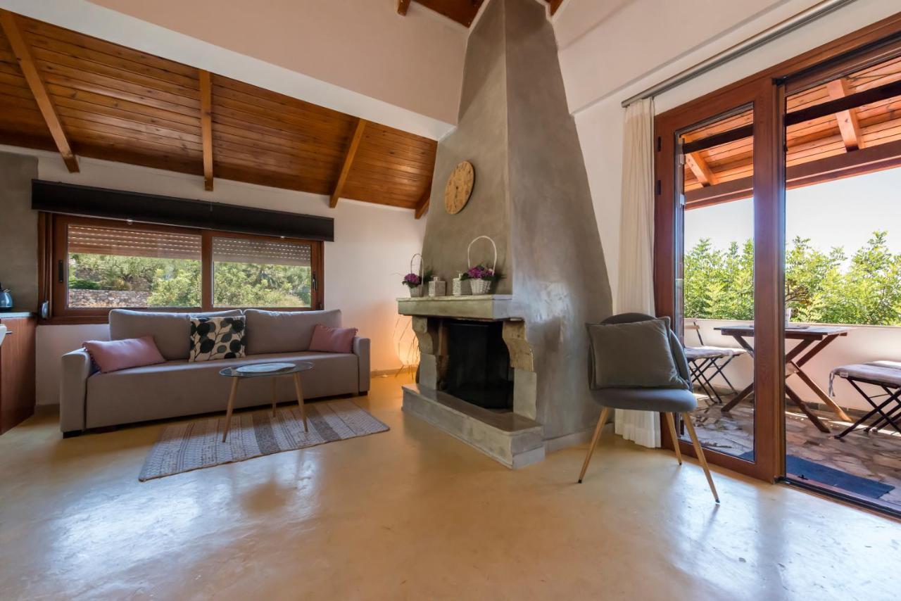 Appartamento Seaside Heaven - Sunset Views Close To The Beach Kalamata Esterno foto