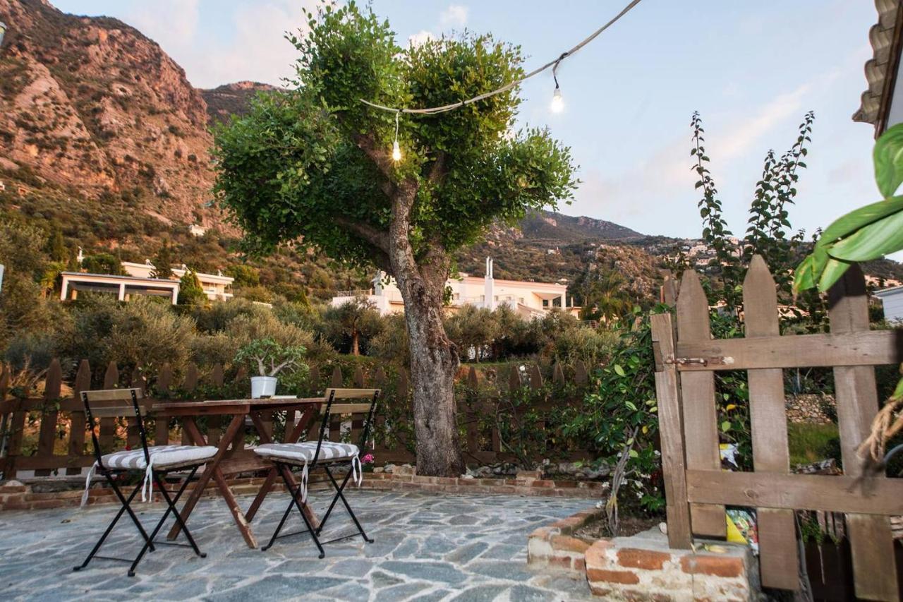 Appartamento Seaside Heaven - Sunset Views Close To The Beach Kalamata Esterno foto